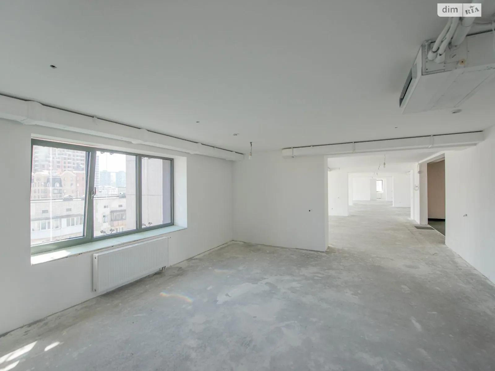 Сдается в аренду офис 430 кв. м в бизнес-центре, цена: 8000 $ - фото 1