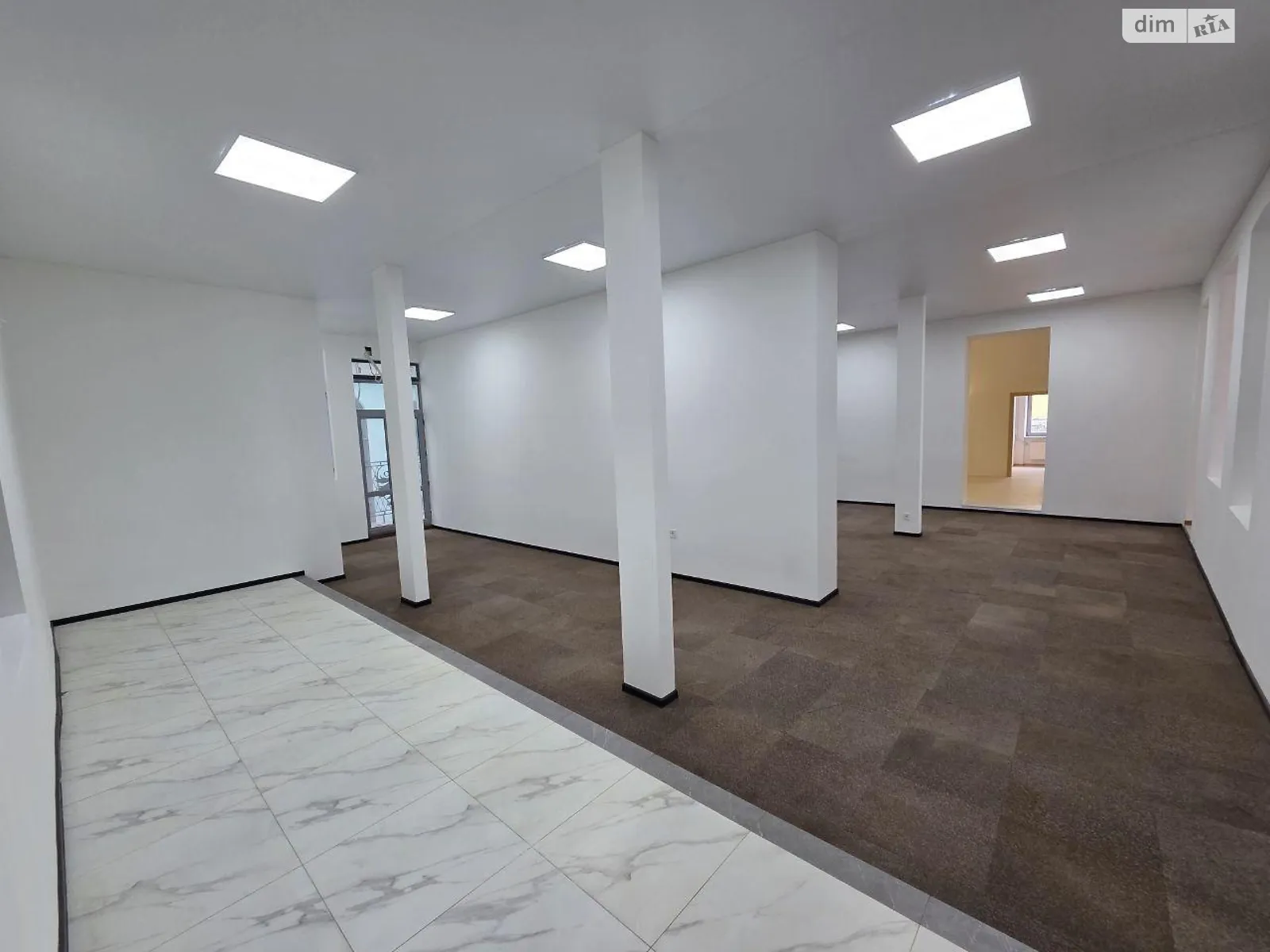 Здається в оренду офіс 400 кв. м в бізнес-центрі, цена: 8500 $ - фото 1
