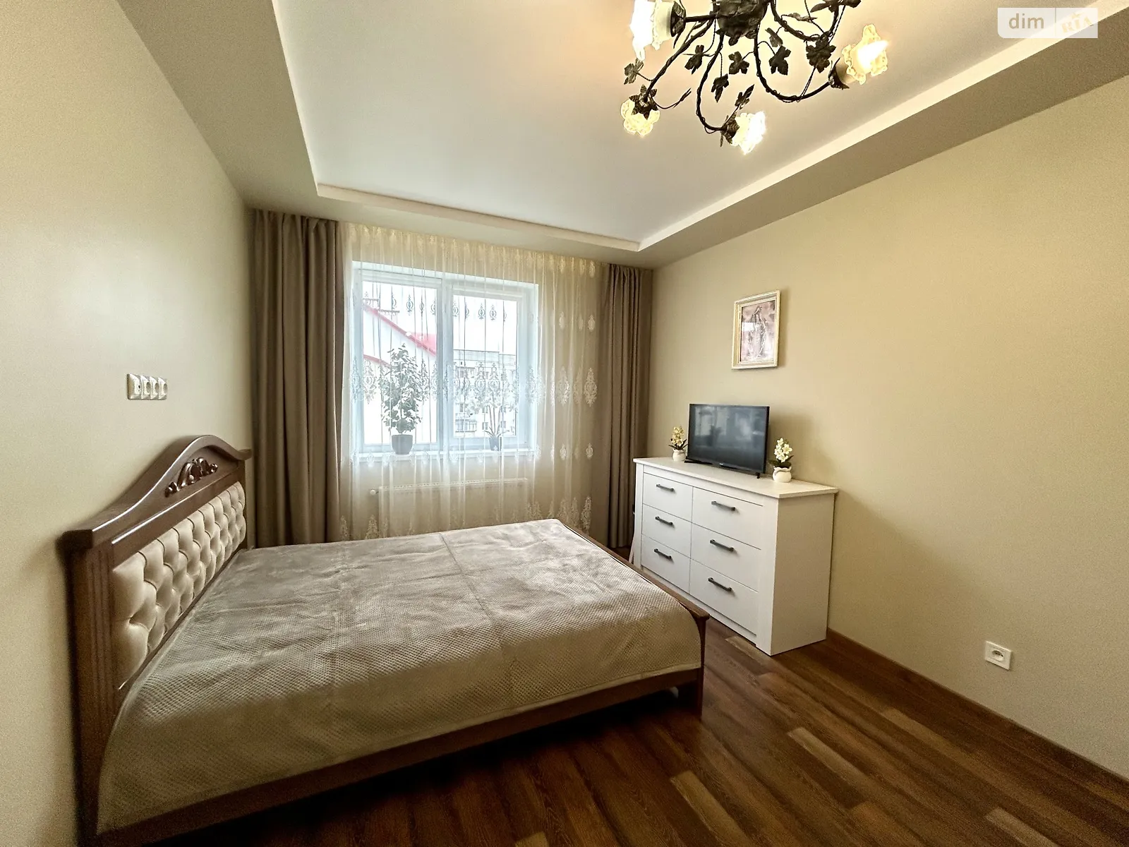Продається 1-кімнатна квартира 41.2 кв. м у Львові, вул. Джона Леннона - фото 1