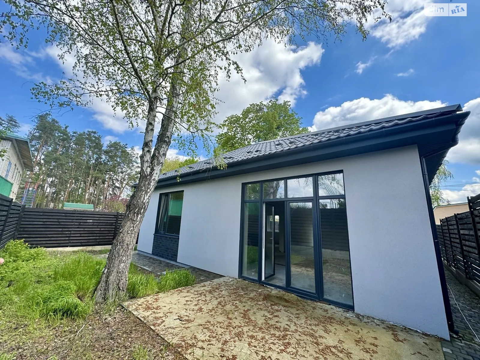Продається одноповерховий будинок 115 кв. м з каміном, цена: 145000 $ - фото 1