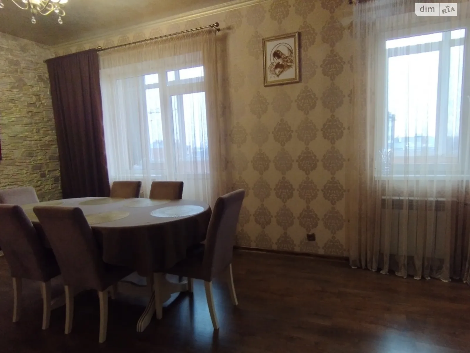 Продається 2-кімнатна квартира 83 кв. м у Минаї, вул. Августина Волошина - фото 1