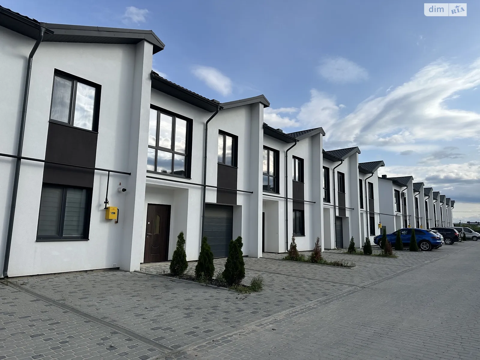 ул. Сечевого Стрелка Петрива Криховцы (Ивано-Франковск) Таунхаус West town, цена: 90000 $ - фото 1