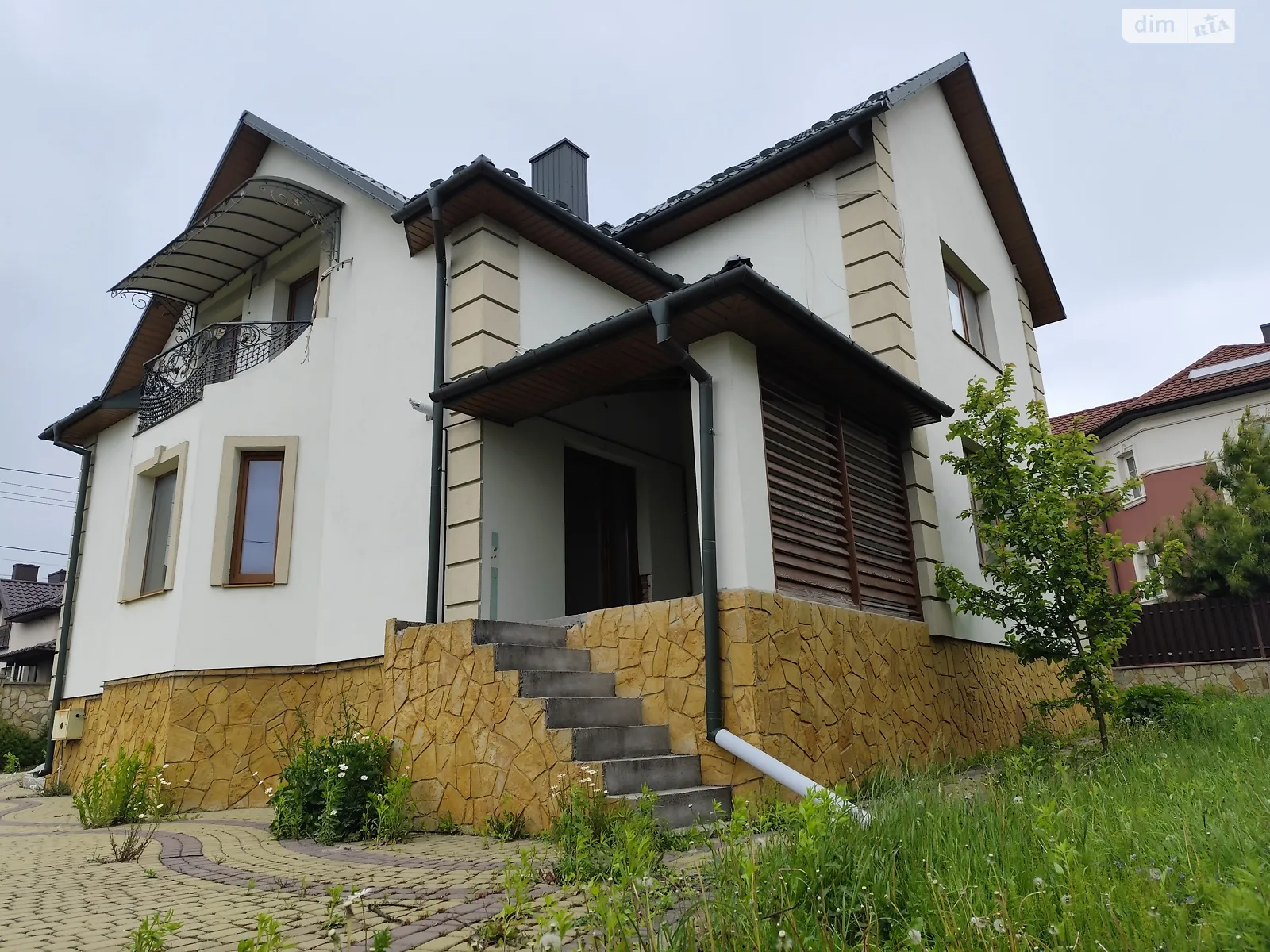 Продается дом на 2 этажа 230 кв. м с бассейном, цена: 140000 $ - фото 1