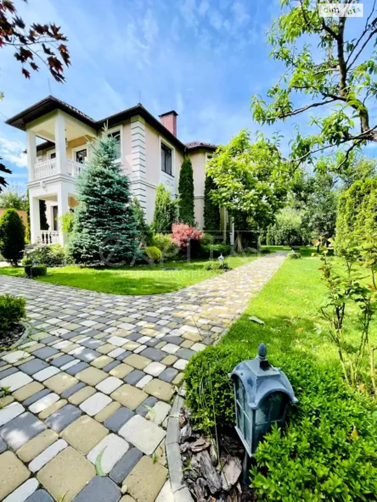 Сдается в аренду дом на 2 этажа 242 кв. м с террасой, цена: 2800 $ - фото 1