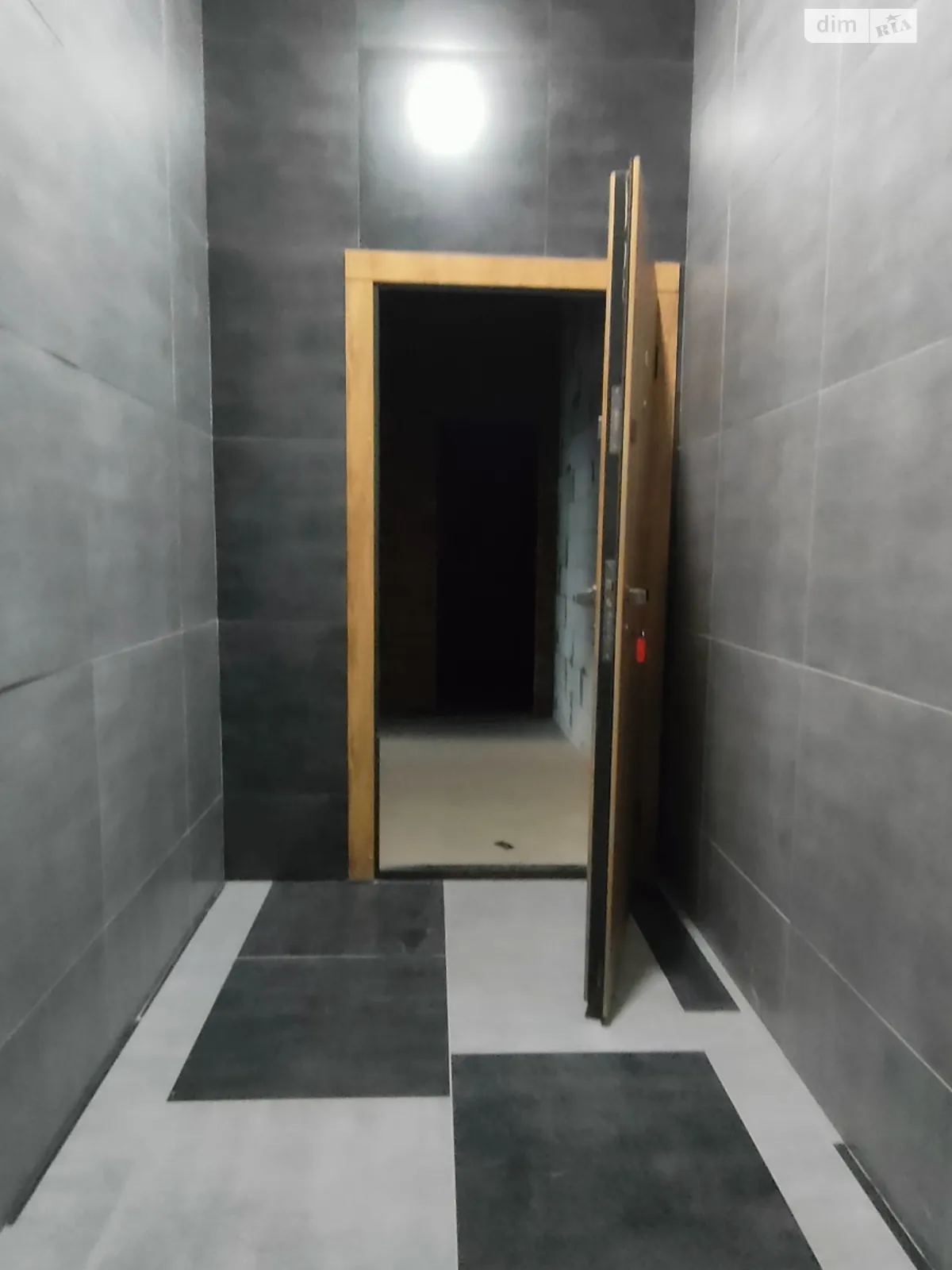 Продається 2-кімнатна квартира 68 кв. м у Ірпені, вул. Ольги Кобилянської(Достоєвського), 1В/15 - фото 1