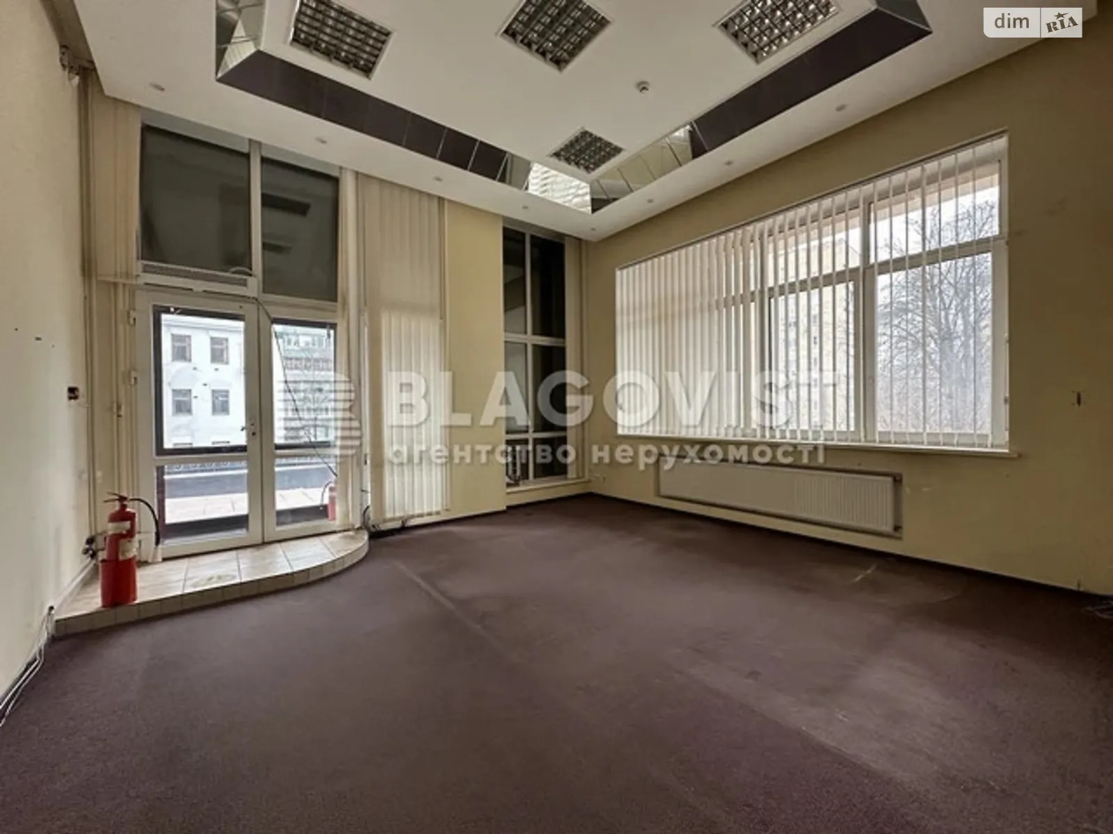 Продається приміщення вільного призначення 150 кв. м в 10-поверховій будівлі, цена: 280000 $ - фото 1