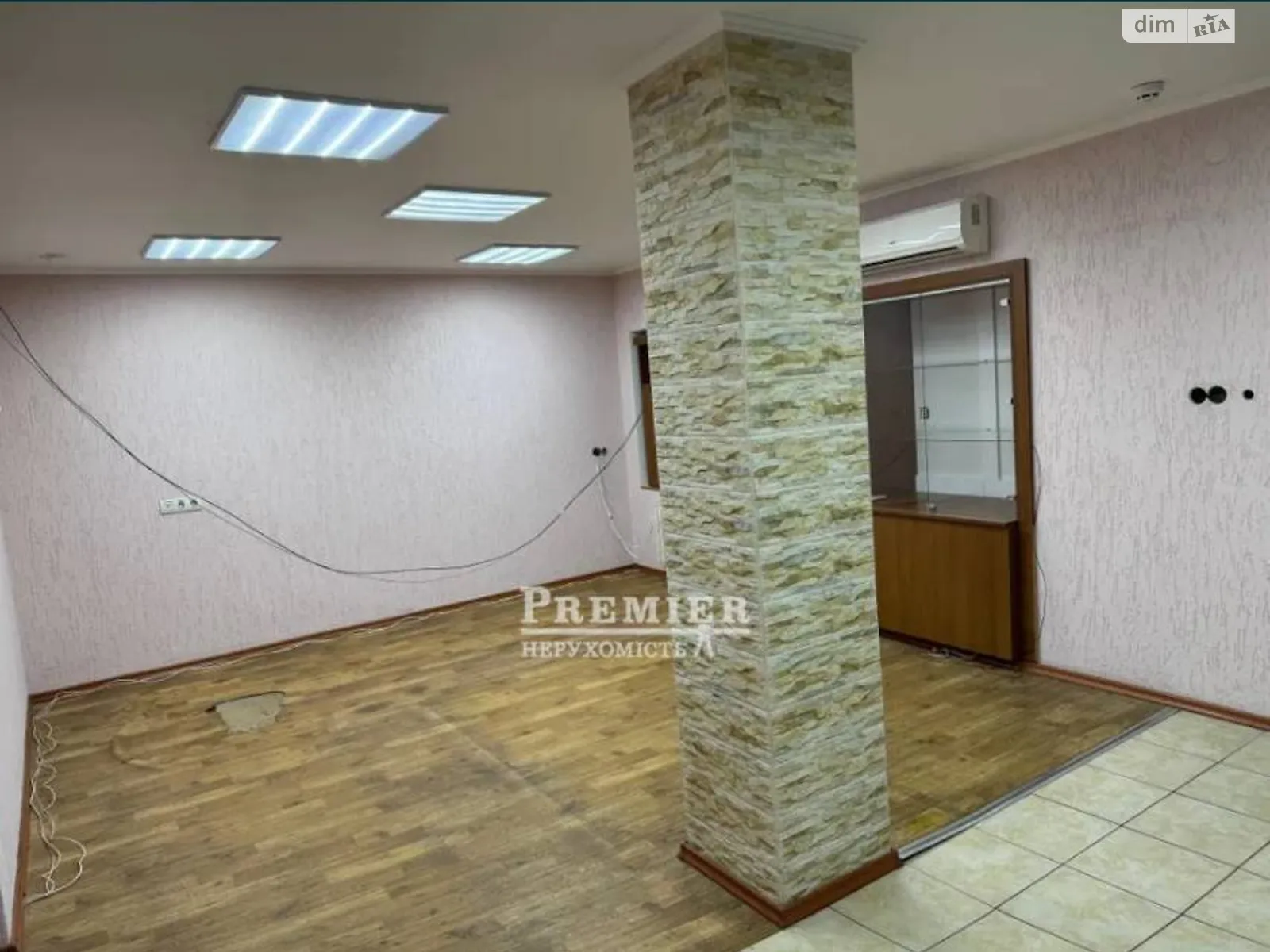 Продается помещения свободного назначения 60 кв. м в 3-этажном здании, цена: 32000 $ - фото 1