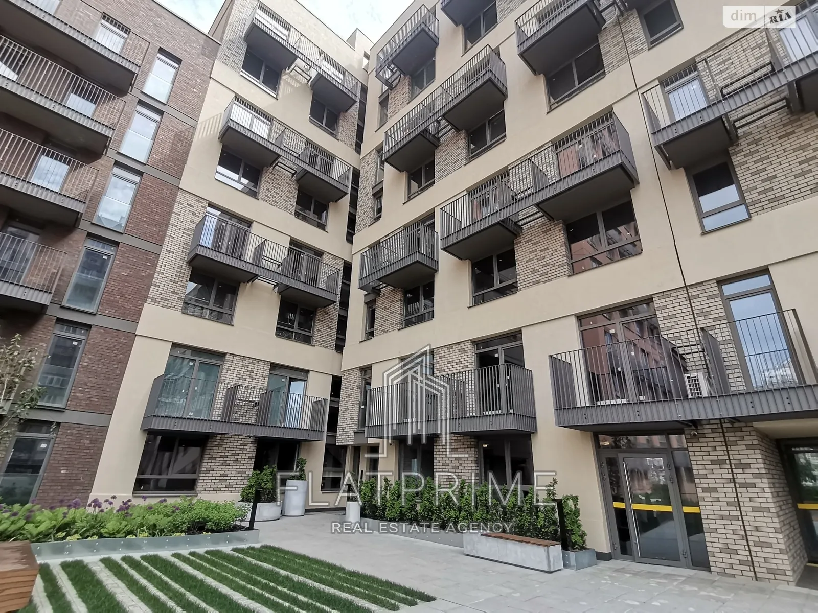 Продается 2-комнатная квартира 56.6 кв. м в Киеве, ул. Вавиловых, 9-11 - фото 1