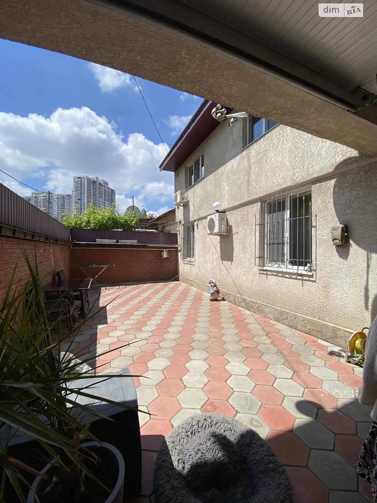 Продається 3-кімнатна квартира 156.1 кв. м у Одесі - фото 1