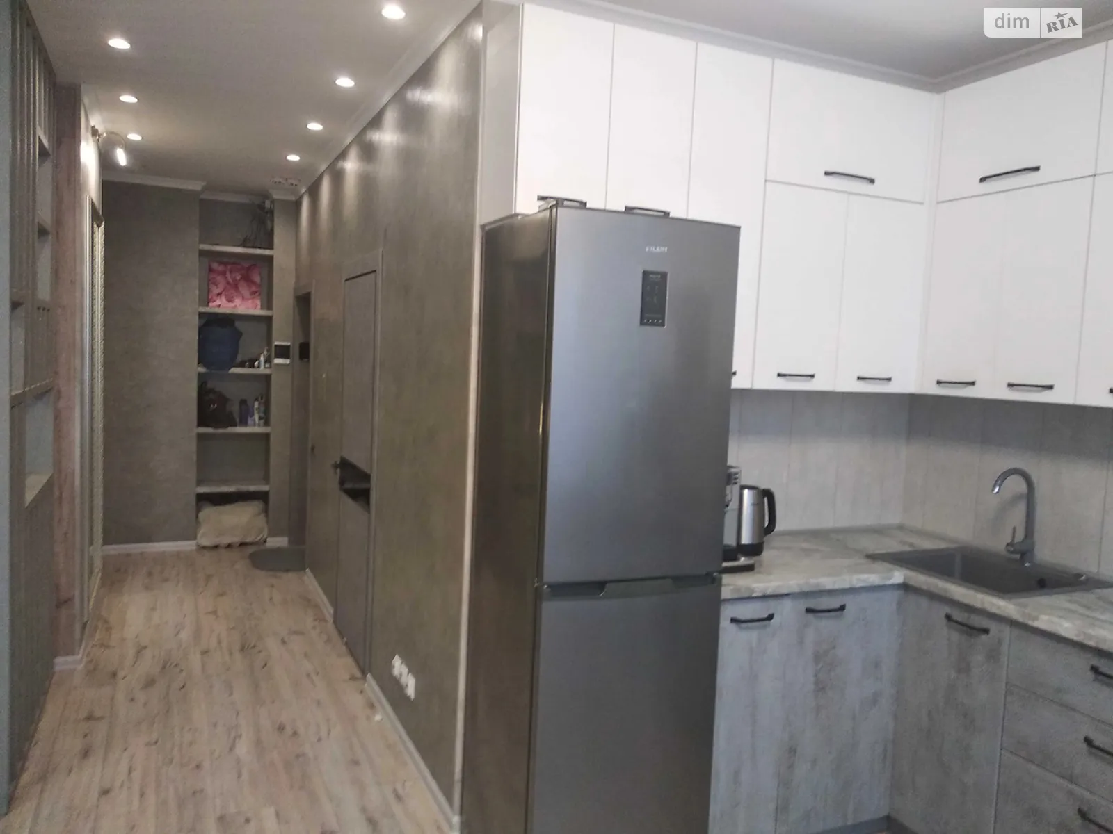 Продается 1-комнатная квартира 46 кв. м в Киеве, просп. Оболонский, 54 - фото 1