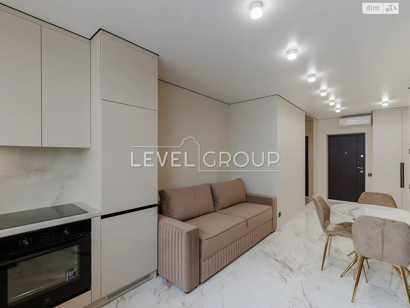 Продается 1-комнатная квартира 40.3 кв. м в Киеве, ул. Александра Олеся, 17 - фото 1