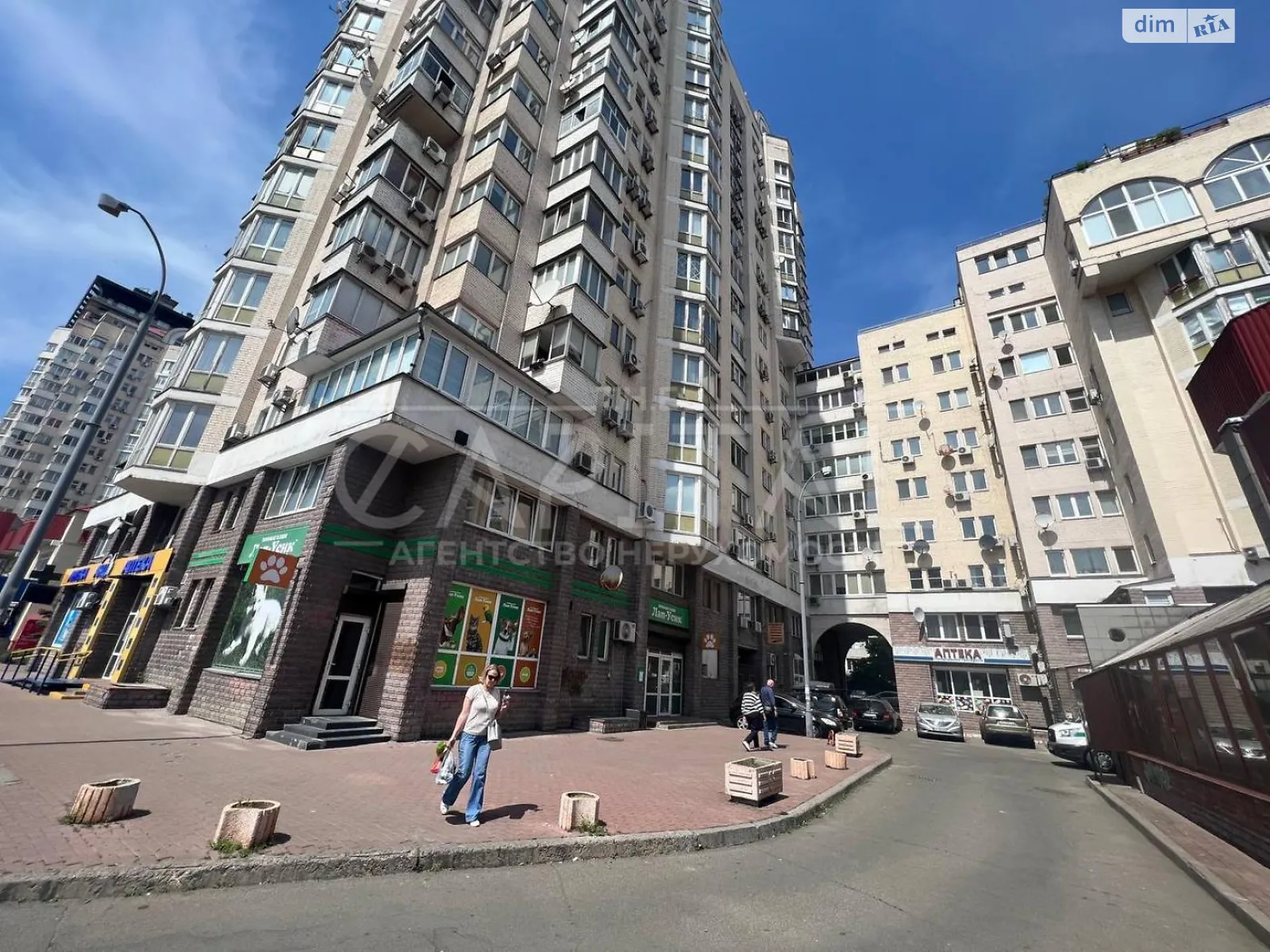 Здається в оренду офіс 152 кв. м в бізнес-центрі, цена: 1700 $ - фото 1