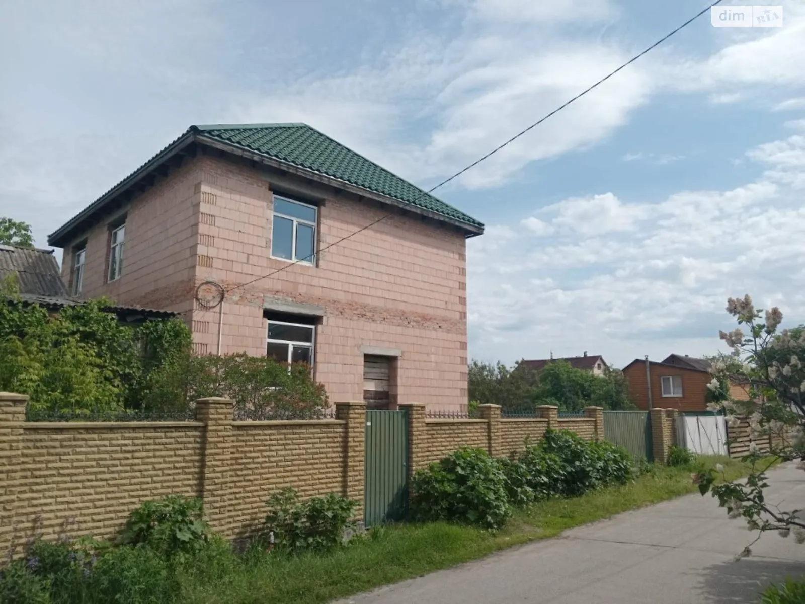 Продается дом на 2 этажа 198 кв. м с балконом, цена: 160000 $ - фото 1