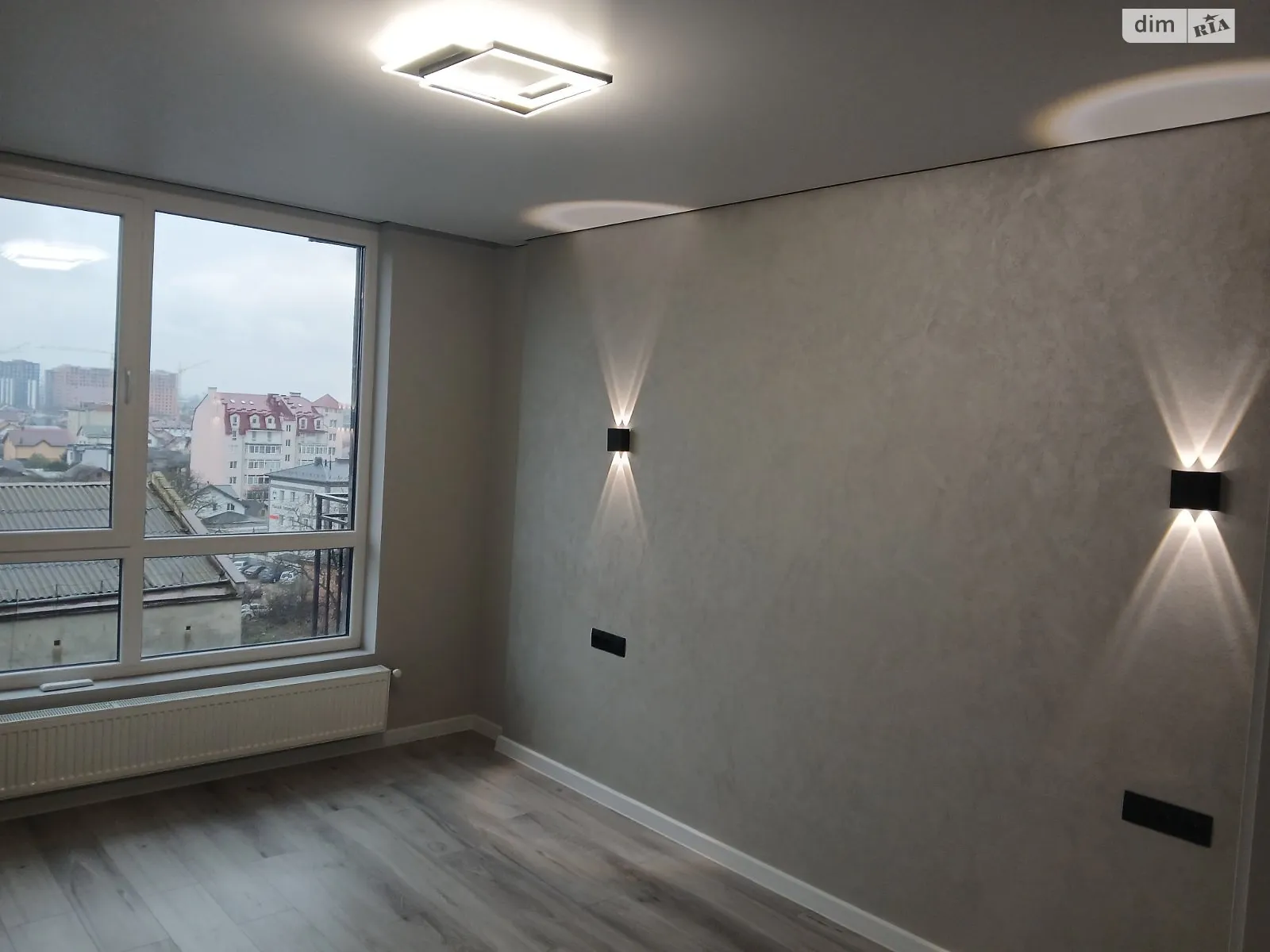 Продается 2-комнатная квартира 61 кв. м в Ивано-Франковске, ул. Флотская, 10Б - фото 1