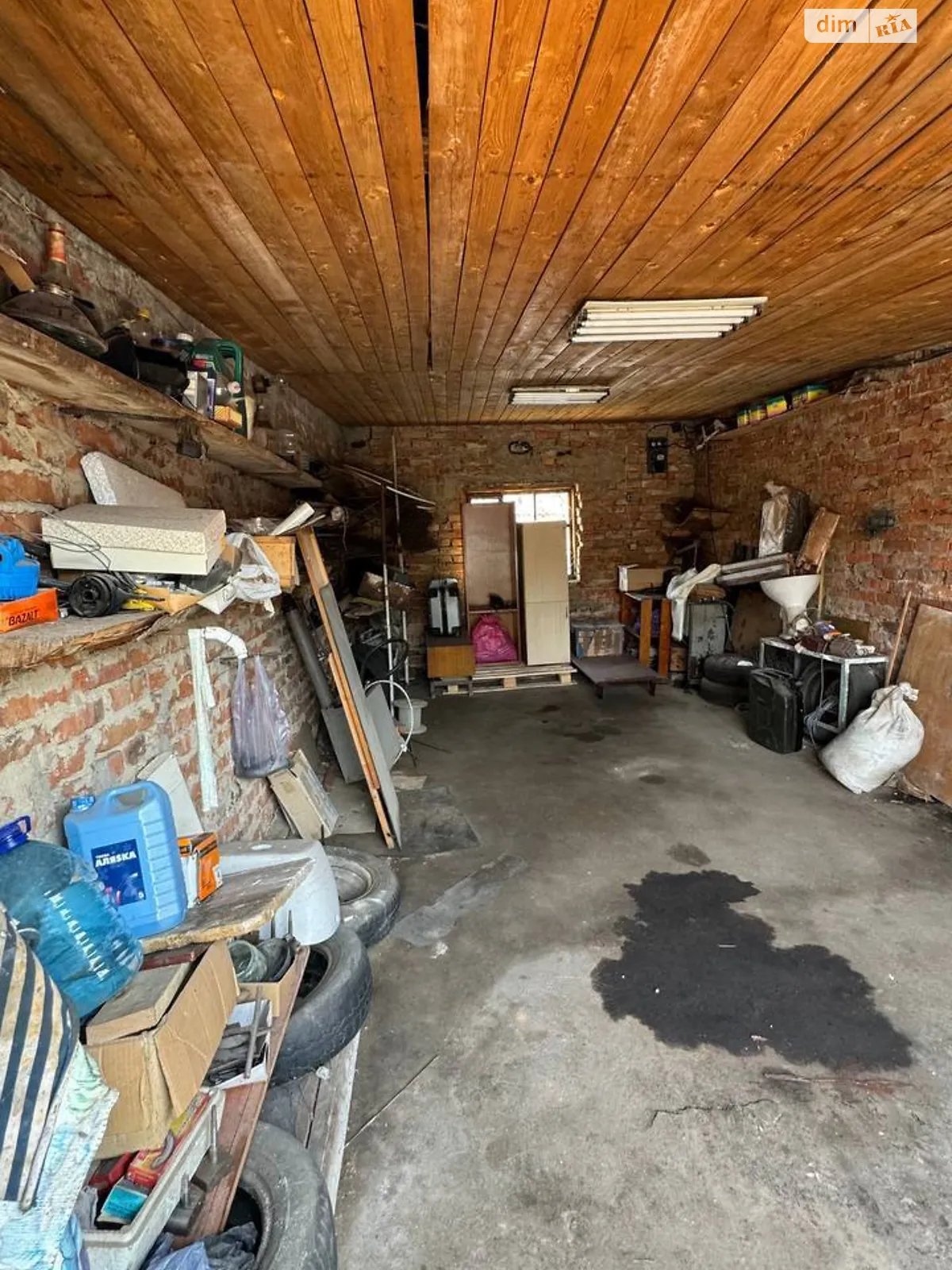 Продается место в гаражном кооперативе под легковое авто на 22 кв. м, цена: 4000 $ - фото 1