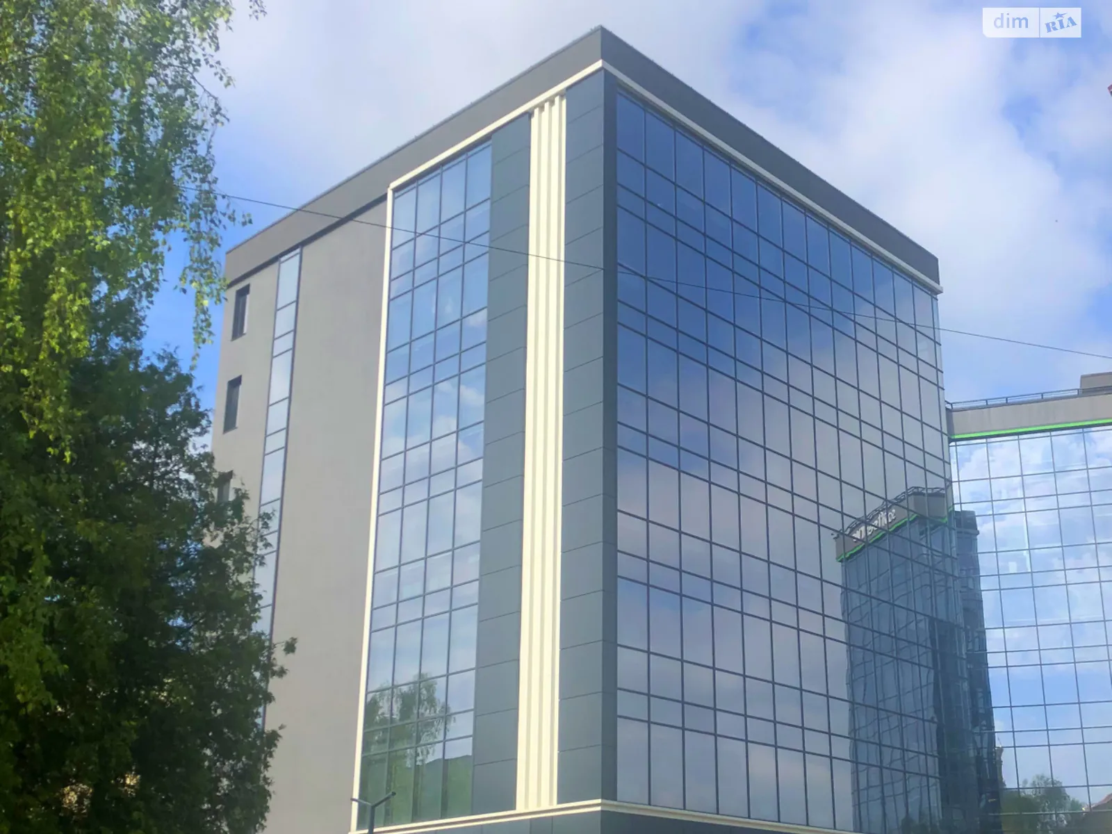 Продается офис 1823.9 кв. м в бизнес-центре, цена: 2500000 $ - фото 1