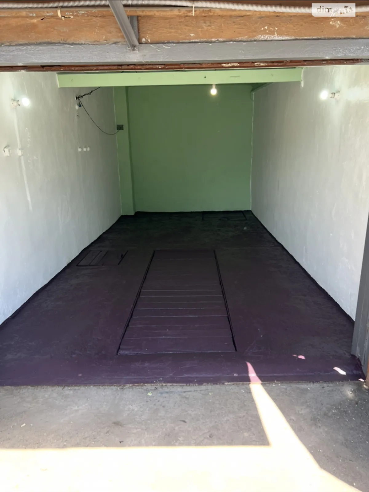 Продается место в гаражном кооперативе под легковое авто на 40 кв. м, цена: 2700 $ - фото 1