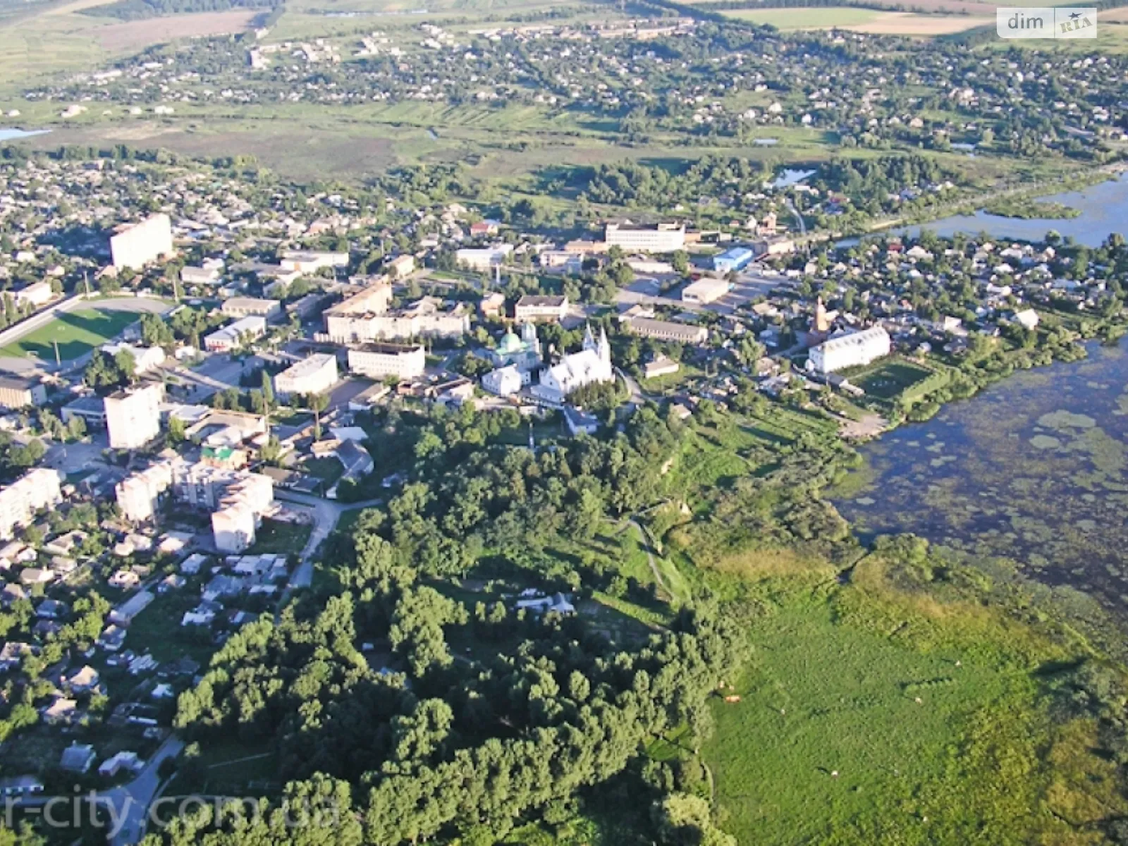 Продается 2-комнатная квартира 38.83 кв. м в Баре, ул. В. Комарова, 3 - фото 1