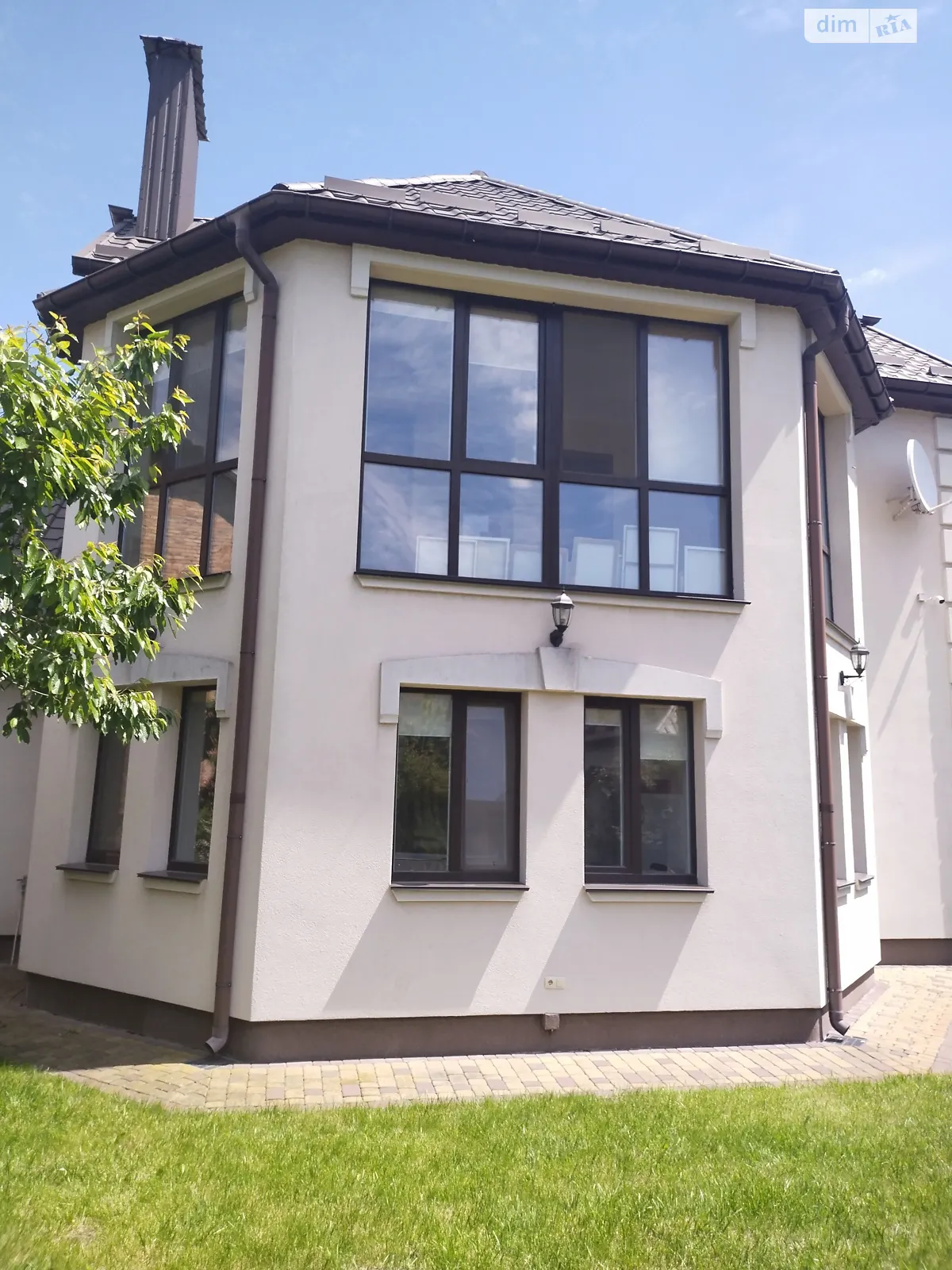 Продается дом на 2 этажа 270 кв. м с террасой, цена: 245000 $ - фото 1