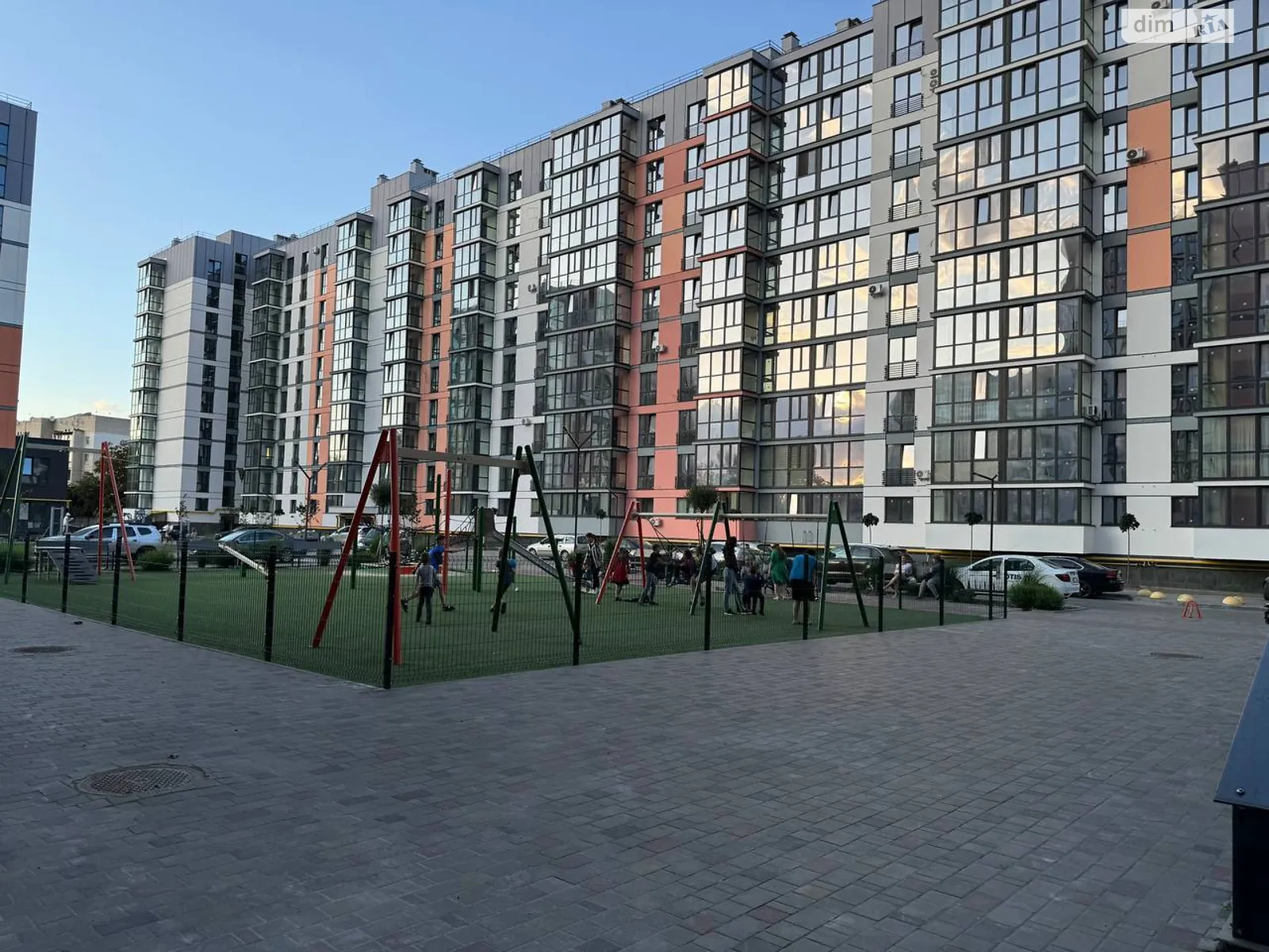 1-кімнатна квартира 46.2 кв. м у Луцьку, вул. Привокзальна, 12А - фото 1