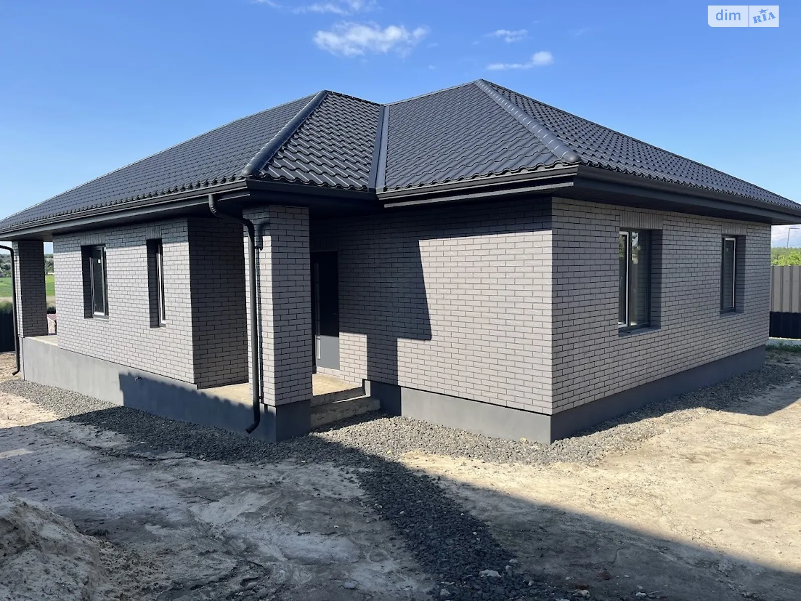 Продається одноповерховий будинок 114 кв. м с басейном, цена: 124000 $ - фото 1
