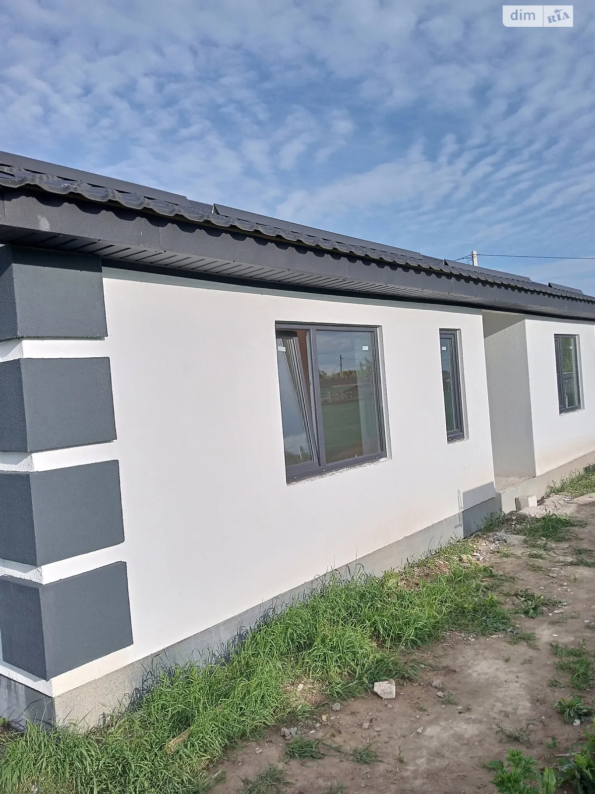 Продается одноэтажный дом 110 кв. м с гаражом, цена: 76000 $ - фото 1