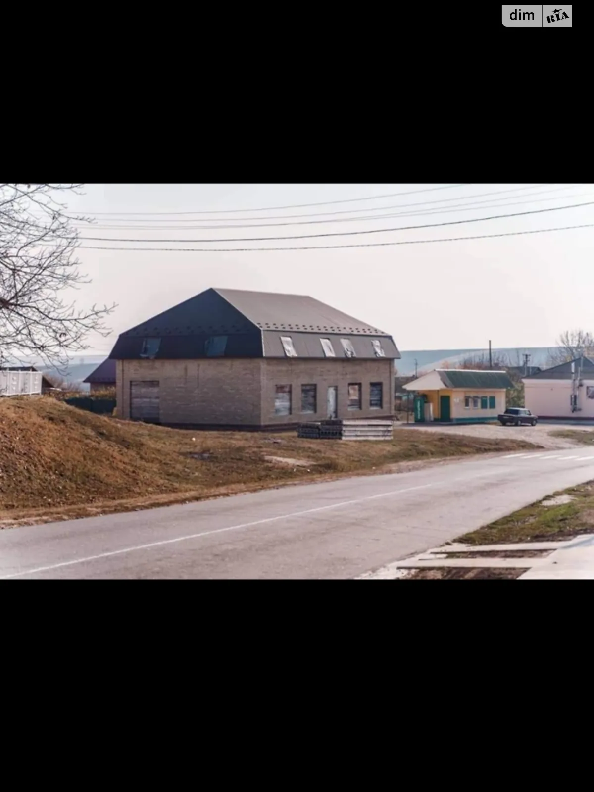 Продается дом на 2 этажа 300 кв. м с бассейном, цена: 35000 $ - фото 1