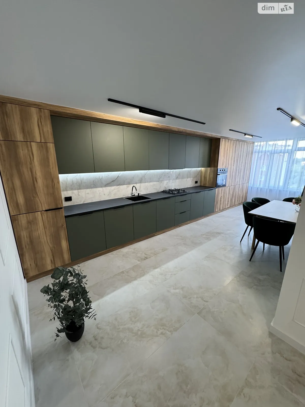 2-кімнатна квартира 75 кв. м у Тернополі, вул. Київська, 9Д - фото 1
