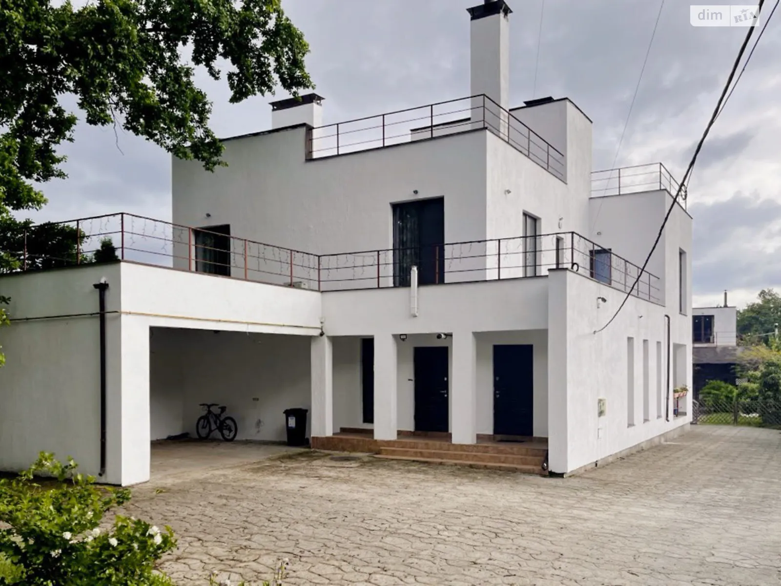 Продається будинок 2 поверховий 250 кв. м з балконом, цена: 190000 $ - фото 1