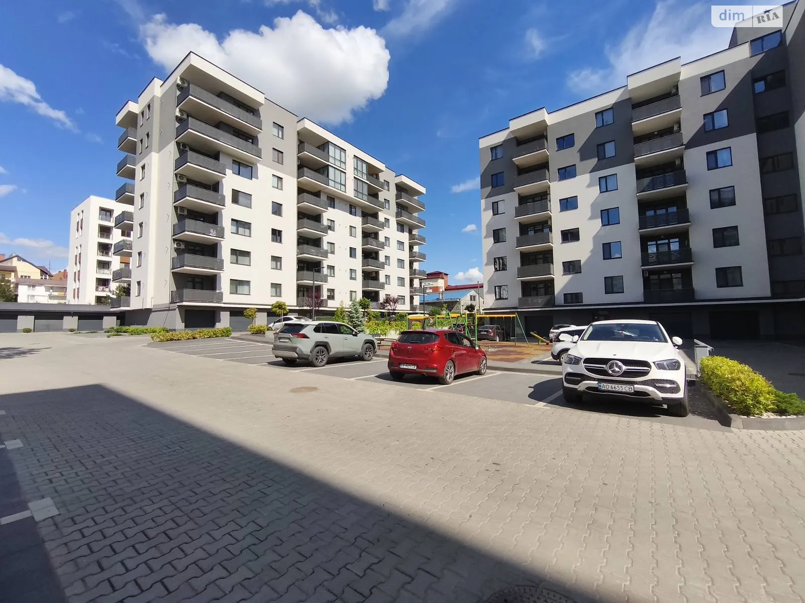 Продается 4-комнатная квартира 153 кв. м в Ужгороде, ул. Собранецкая, 150Б - фото 1