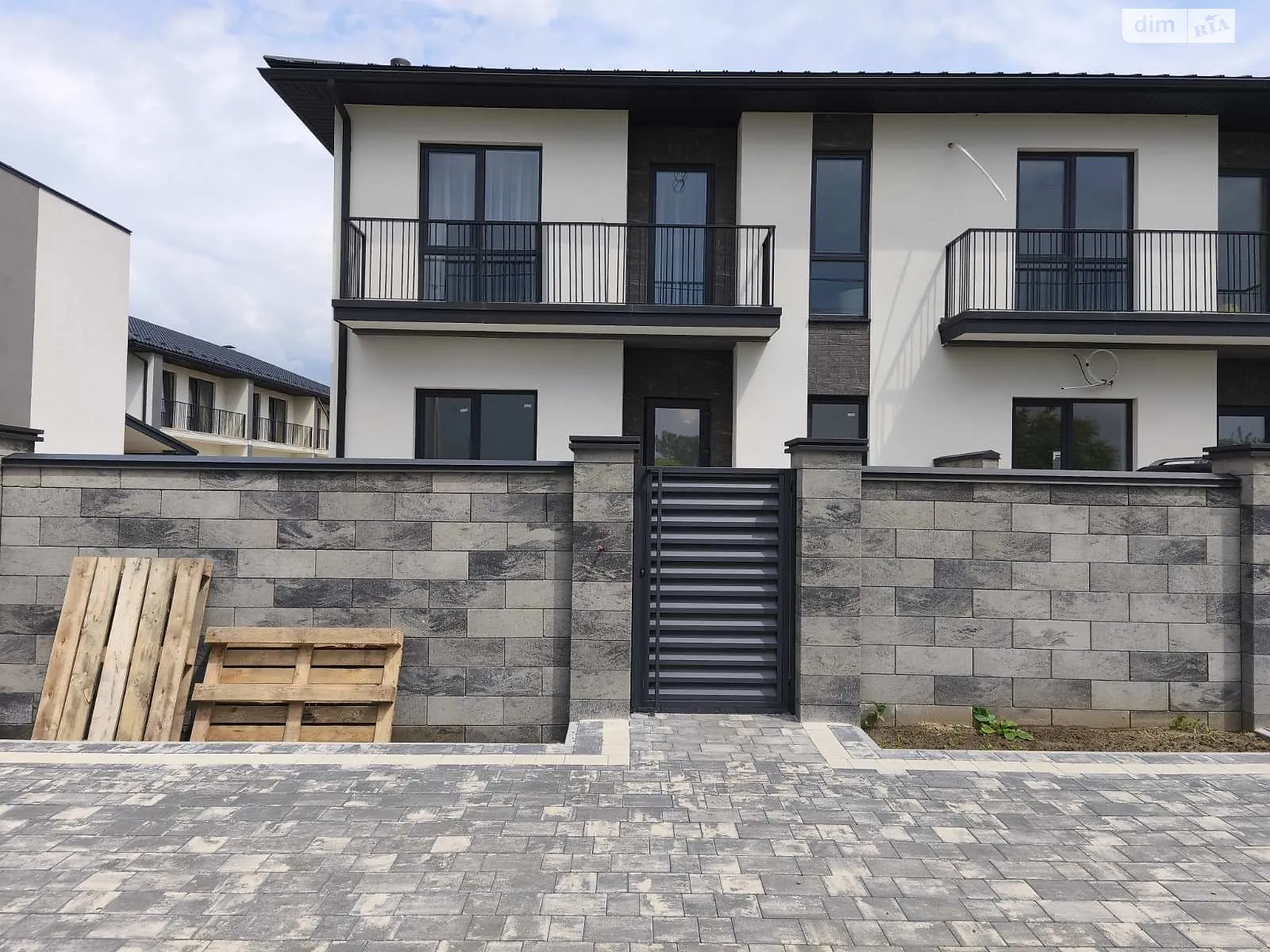 Продається будинок 2 поверховий 145 кв. м з садом, цена: 185000 $ - фото 1