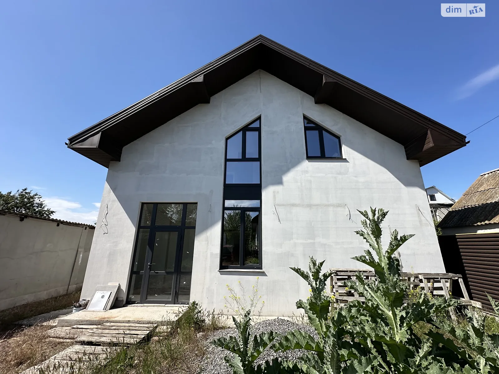 Продается дом на 2 этажа 200 кв. м с бассейном, цена: 185000 $ - фото 1