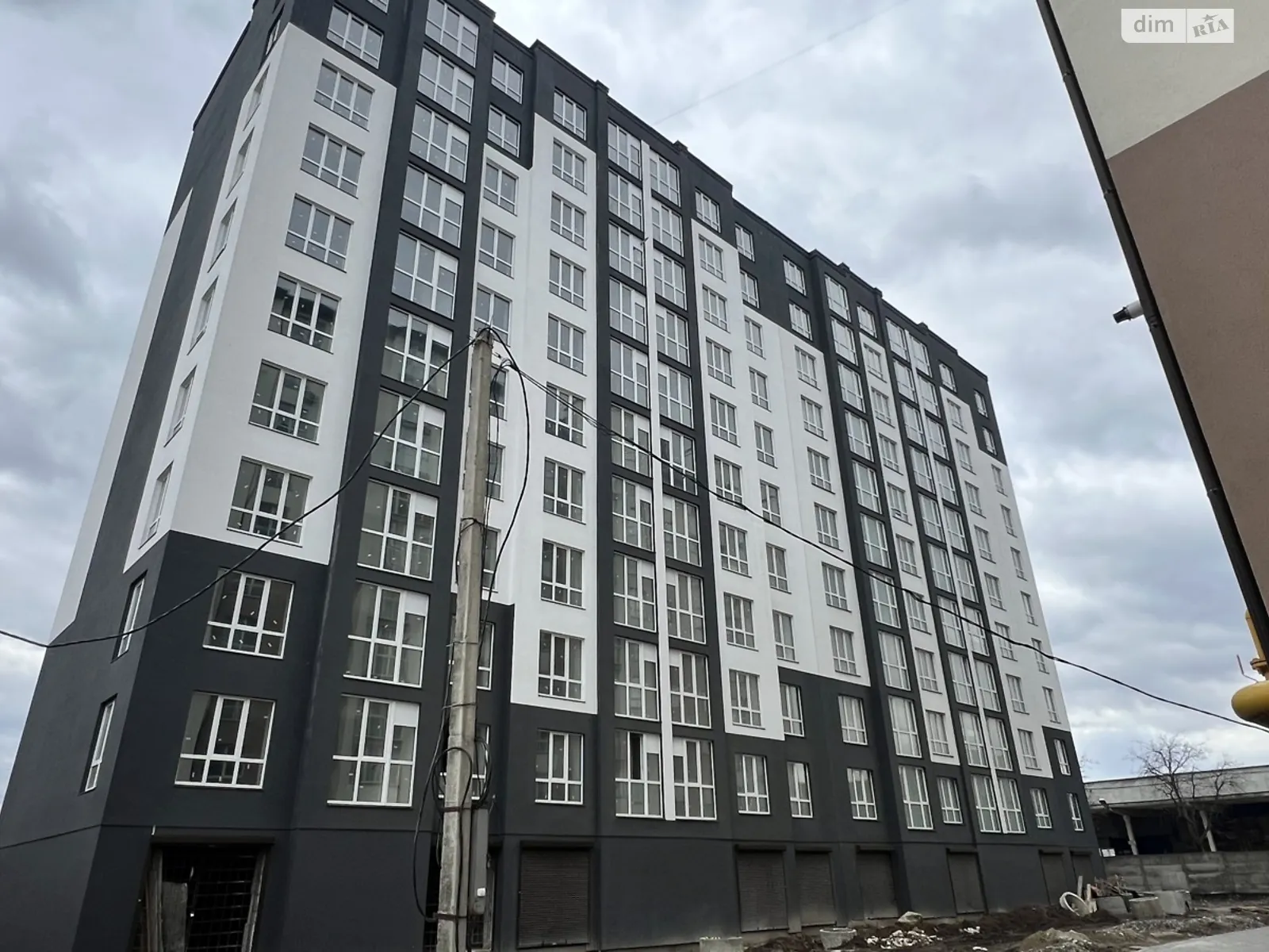 Продается 1-комнатная квартира 32 кв. м в Ивано-Франковске - фото 1