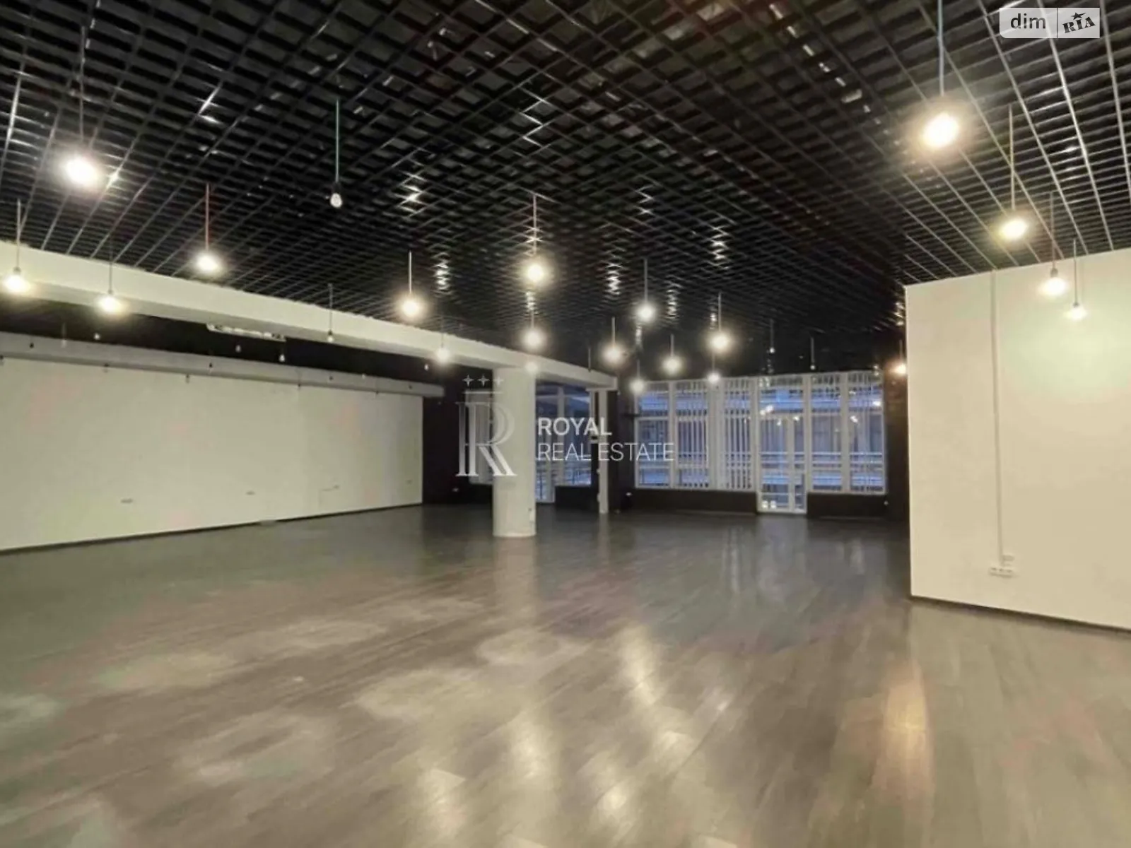 Сдается в аренду офис 221.4 кв. м в бизнес-центре, цена: 3400 $ - фото 1