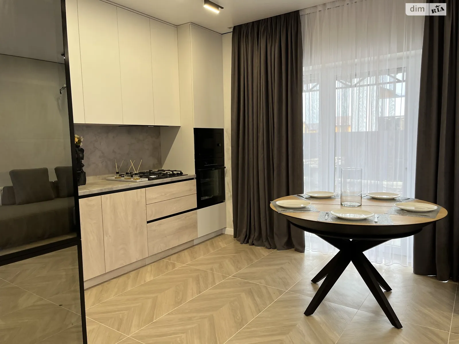 Продается дом на 2 этажа 120 кв. м с садом, цена: 155000 $ - фото 1