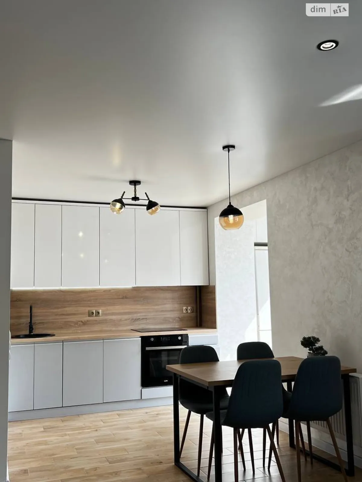 1-комнатная квартира 35.9 кв. м в, цена: 300 $ - фото 1