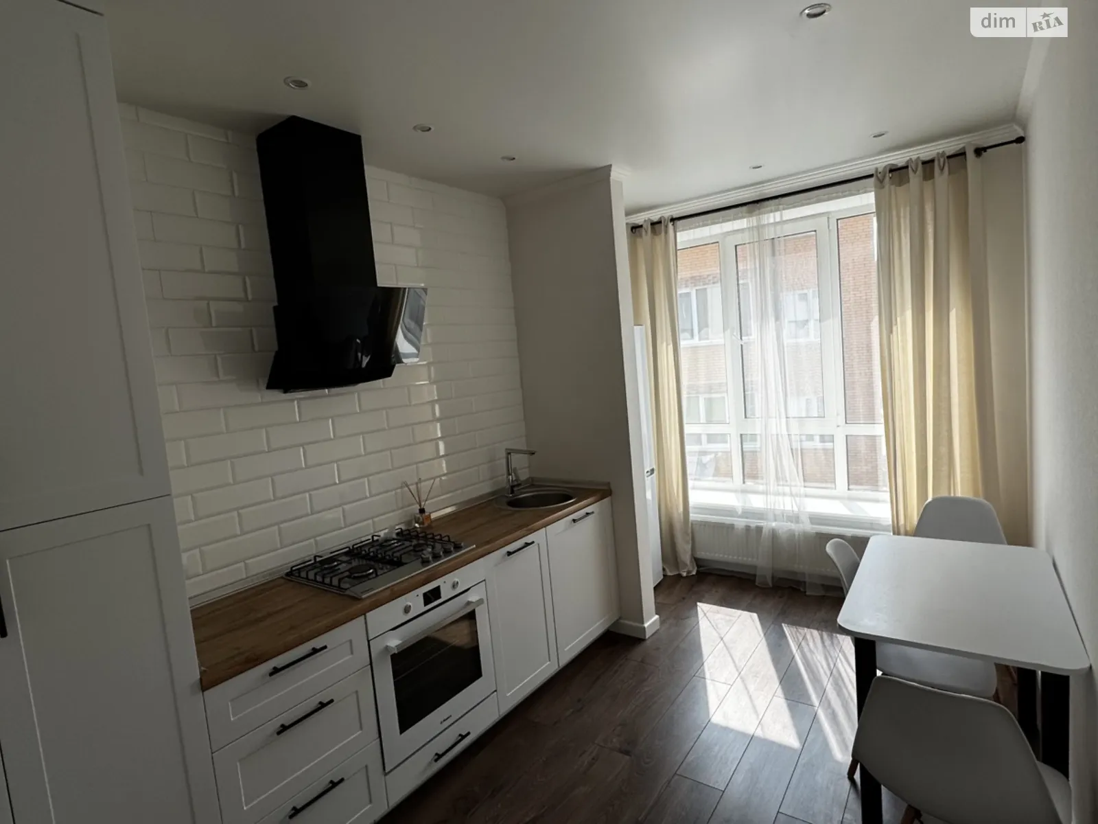 Продается 1-комнатная квартира 33.5 кв. м в Ирпене, ул. Гнатюка, 4 - фото 1