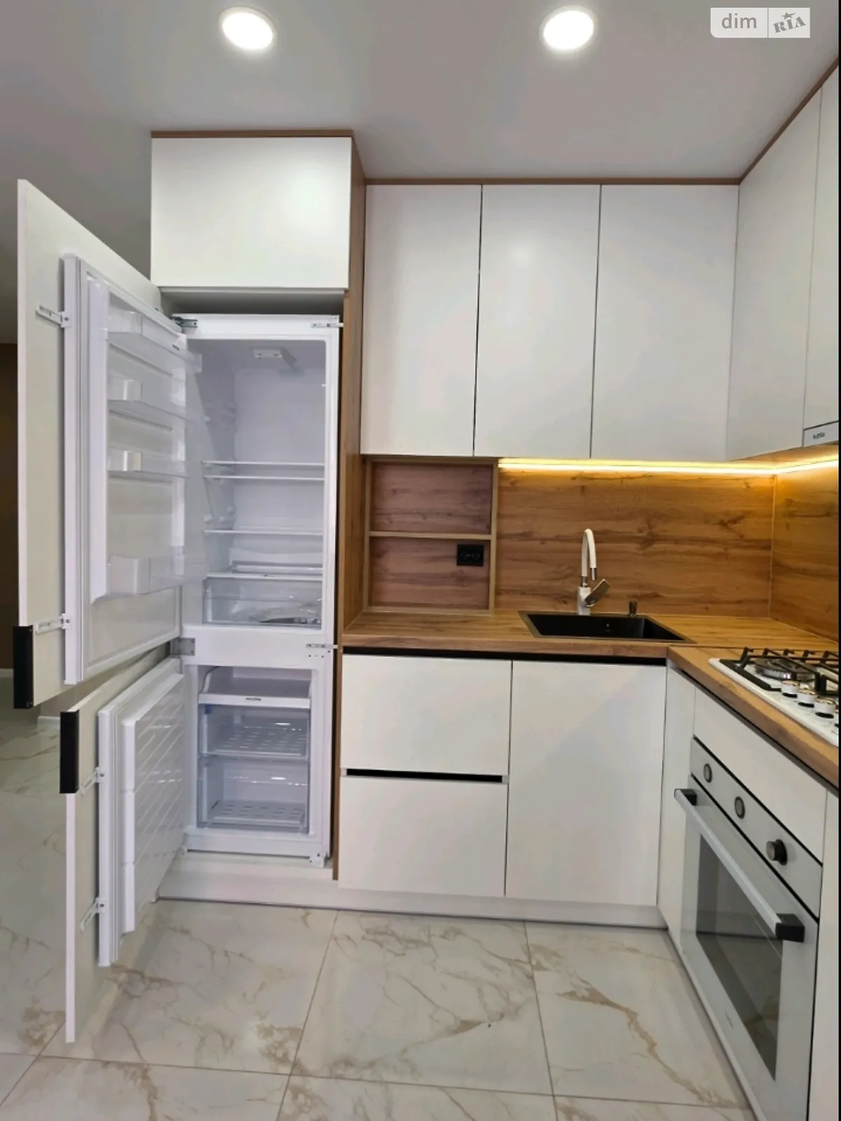 3-кімнатна квартира 91 кв. м у Тернополі, вул. Тролейбусна, 9В - фото 1