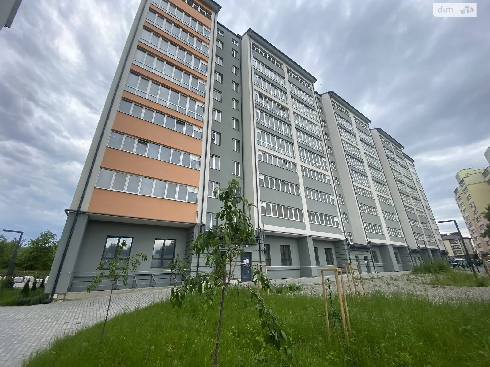 Продається 1-кімнатна квартира 45 кв. м у Івано-Франківську, вул. Українських Декабристів, 58 - фото 1