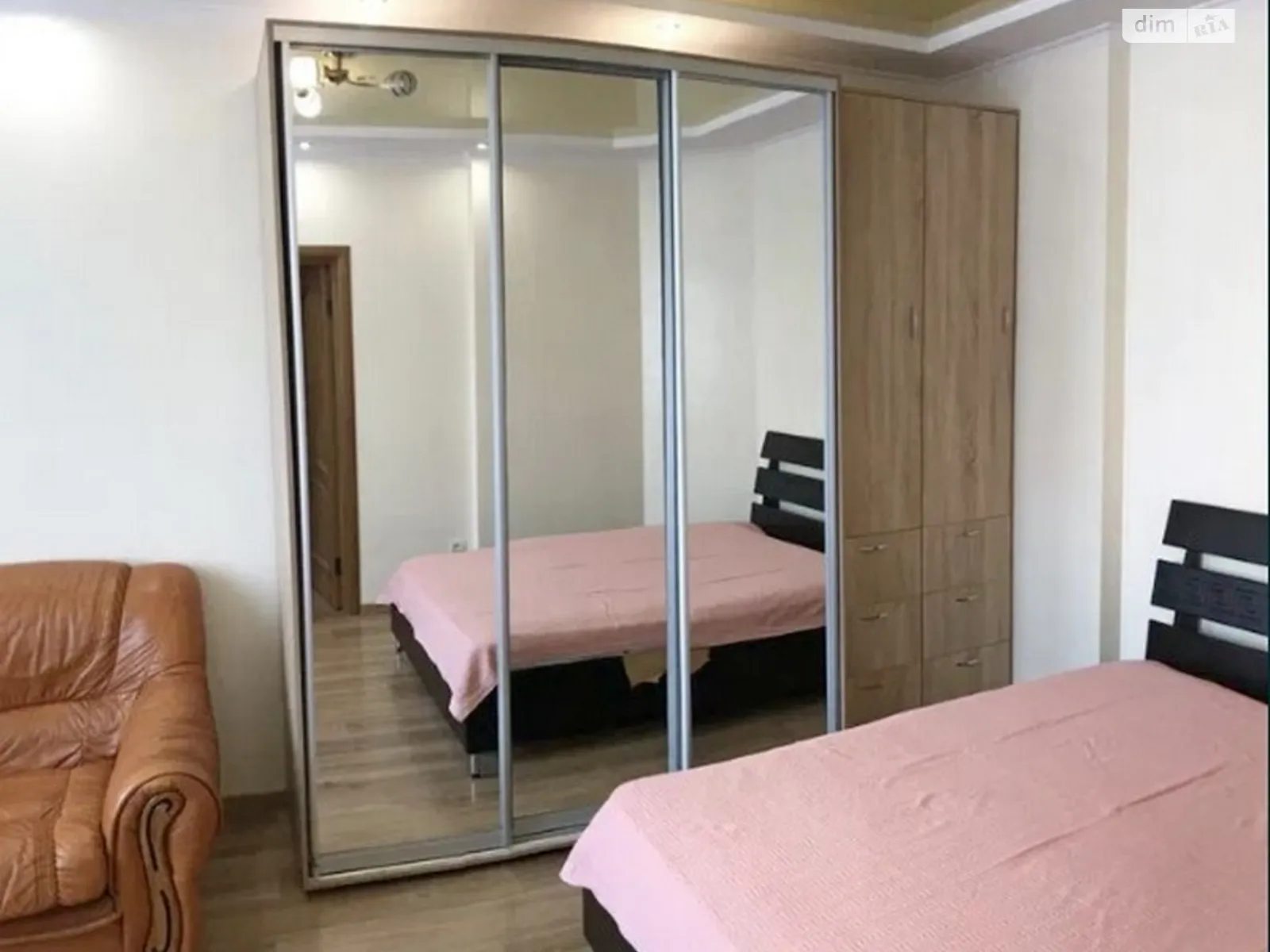 Сдается в аренду 1-комнатная квартира 37 кв. м в Одессе, мас. Радужный - фото 1