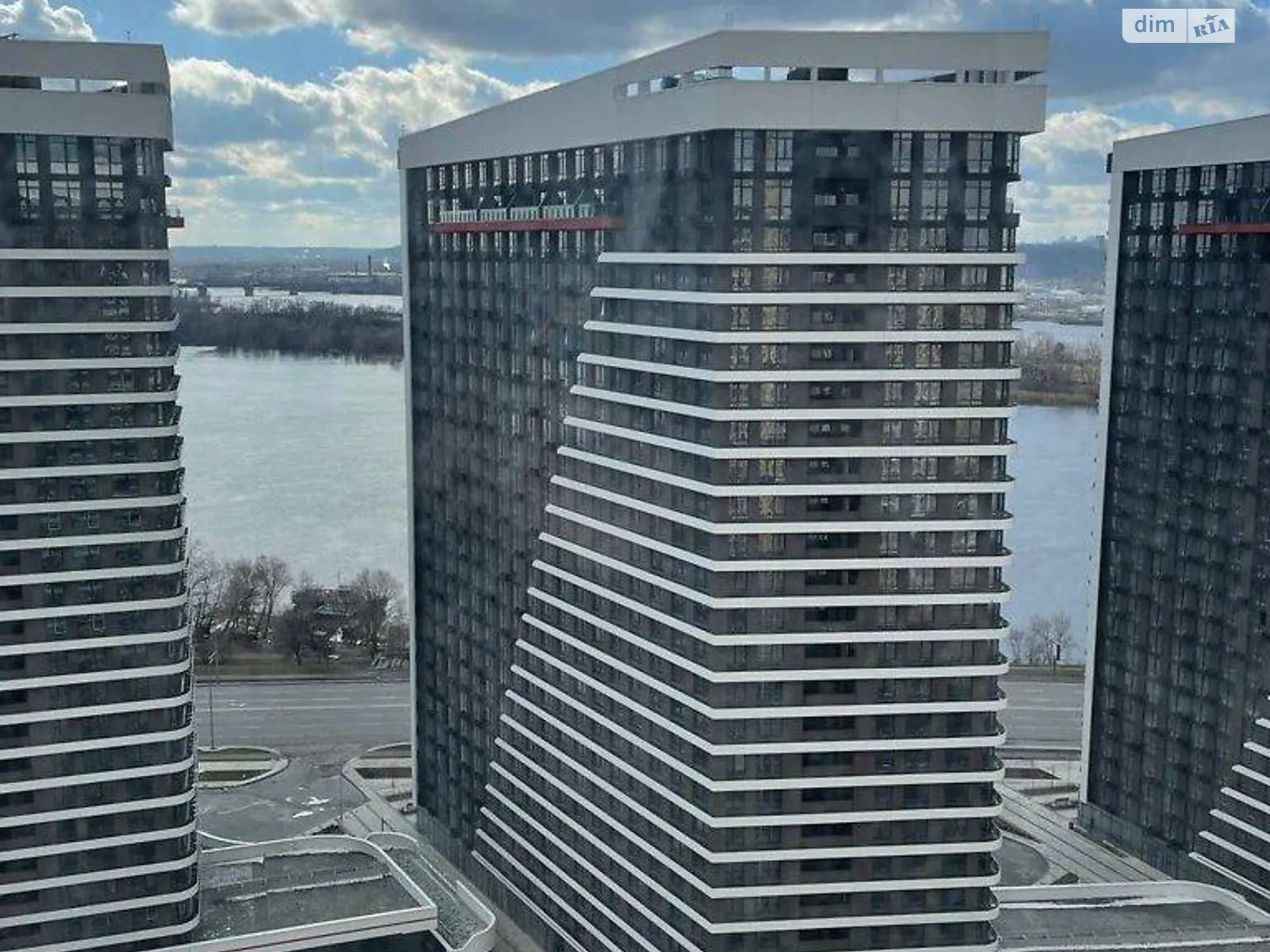 Продается 2-комнатная квартира 74 кв. м в Киеве - фото 1