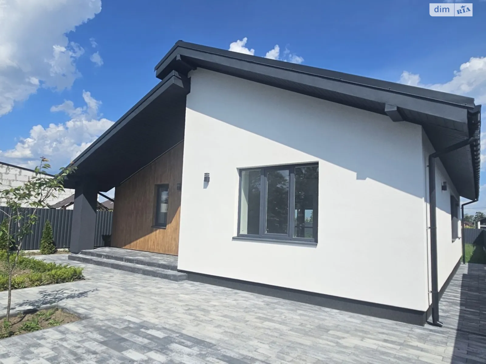Продается одноэтажный дом 115 кв. м с камином, цена: 110000 $ - фото 1