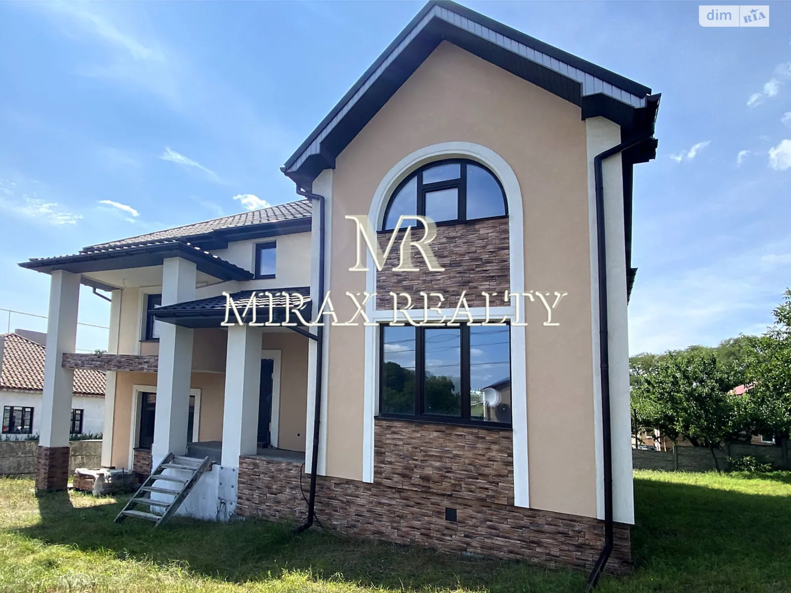 Продається будинок 2 поверховий 284.6 кв. м з ділянкою, цена: 180000 $ - фото 1