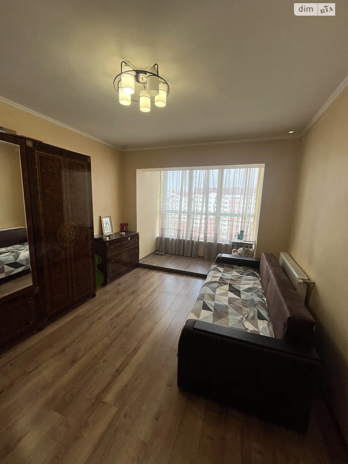 Продается 1-комнатная квартира 48 кв. м в Ивано-Франковске, ул. Химиков, 23 - фото 1
