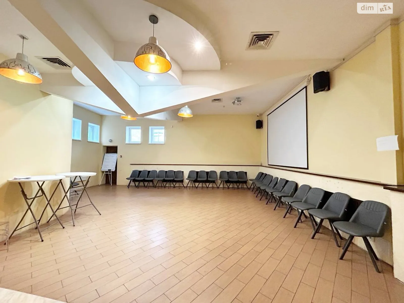 Продается офис 100 кв. м в бизнес-центре, цена: 30000 грн - фото 1
