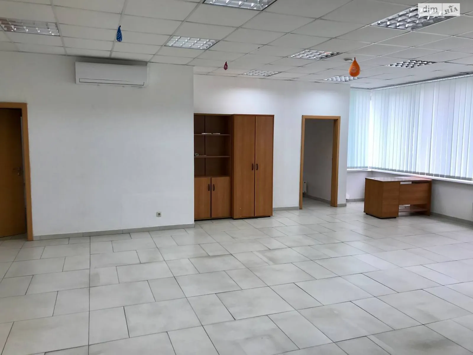 Сдается в аренду офис 130 кв. м в бизнес-центре, цена: 35000 грн - фото 1