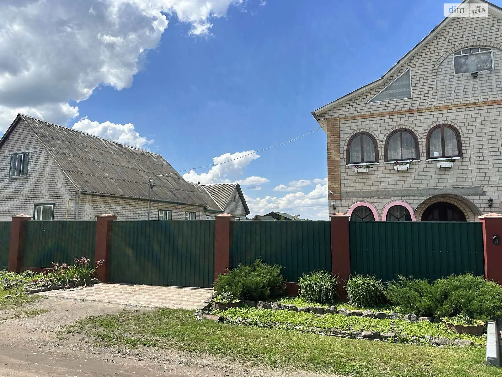 Продається будинок 2 поверховий 214 кв. м з ділянкою, цена: 75000 $ - фото 1