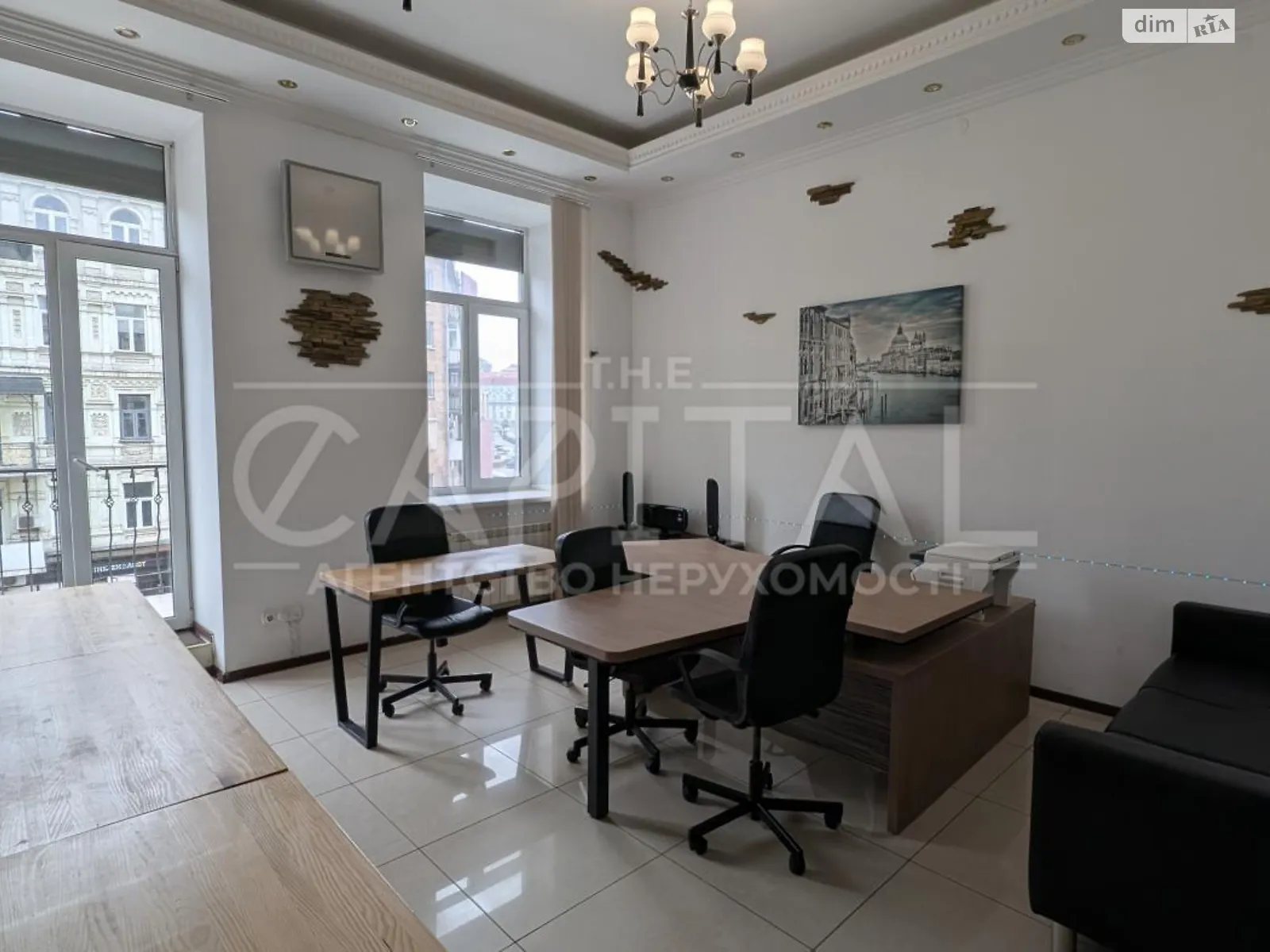 Здається в оренду офіс 64 кв. м в бізнес-центрі, цена: 1200 $ - фото 1