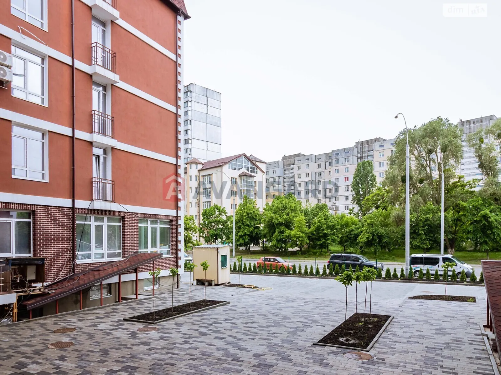 Продається об'єкт сфери послуг 104.9 кв. м в 6-поверховій будівлі, цена: 57695 $ - фото 1