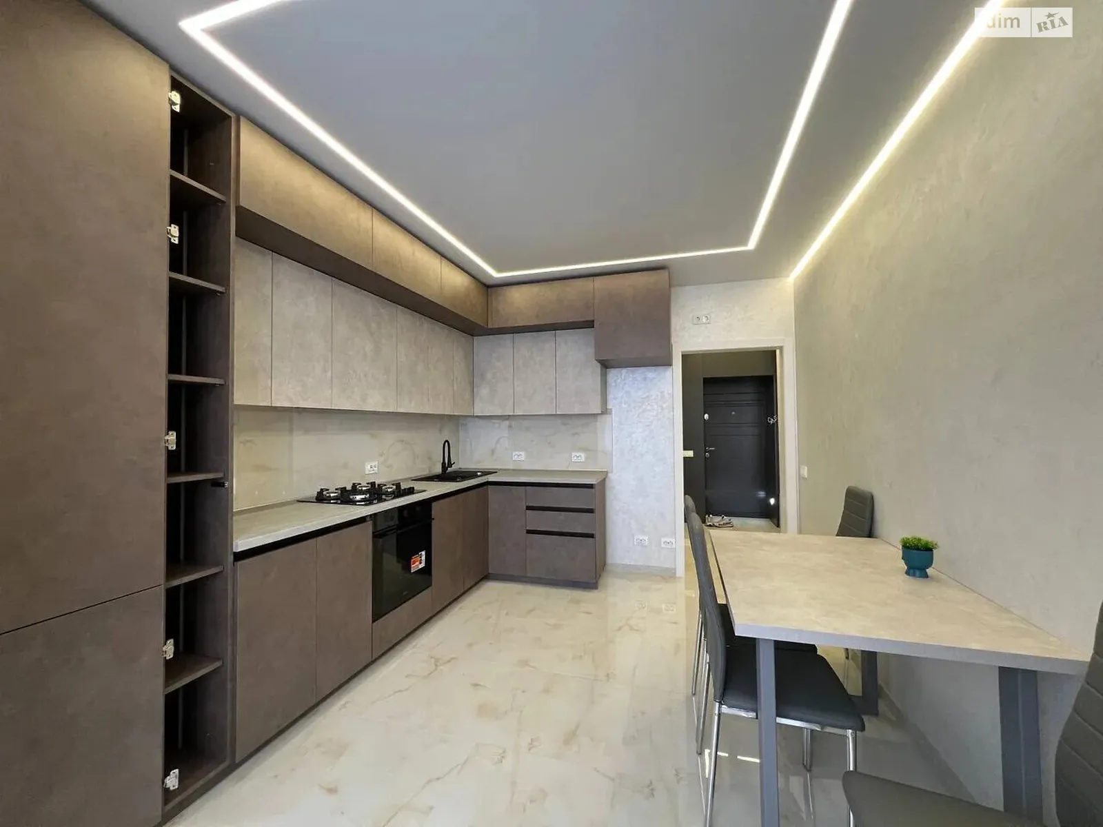 Продается 1-комнатная квартира 40 кв. м в Ивано-Франковске, ул. Хмельницкого Богдана, 57Д - фото 1